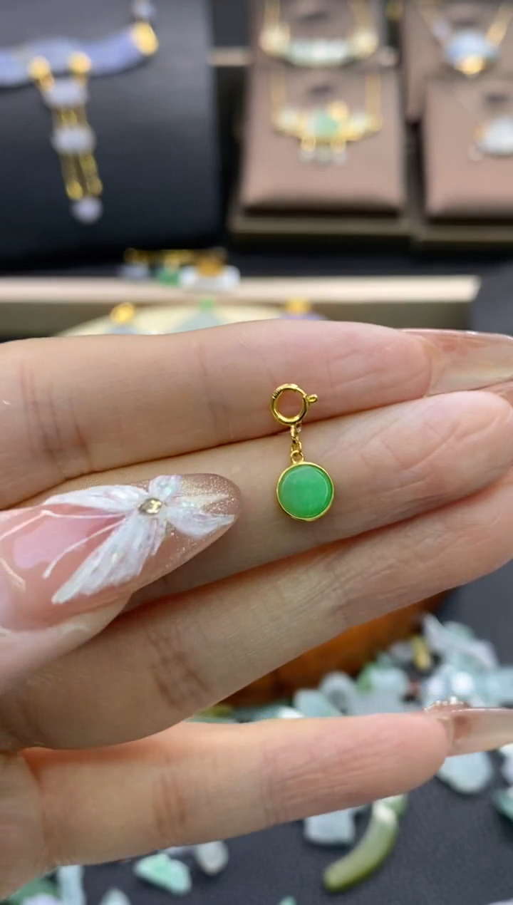 【闪购商品】翡翠颈饰18K金镶嵌净货11910