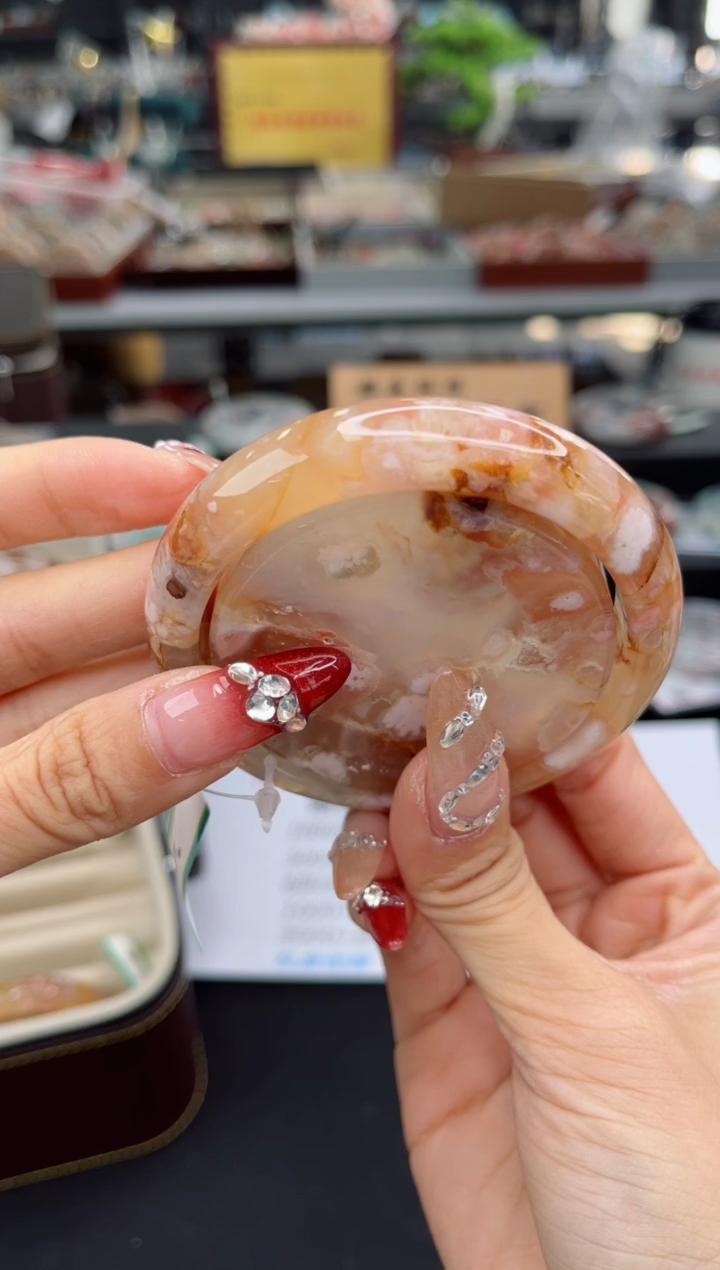 【闪购商品】石英质玉手镯未镶嵌59圈口（赠品镯心）6507093