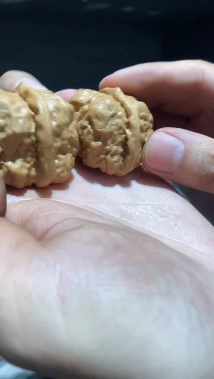 文玩核桃把件全品打底蛤蟆头37左右