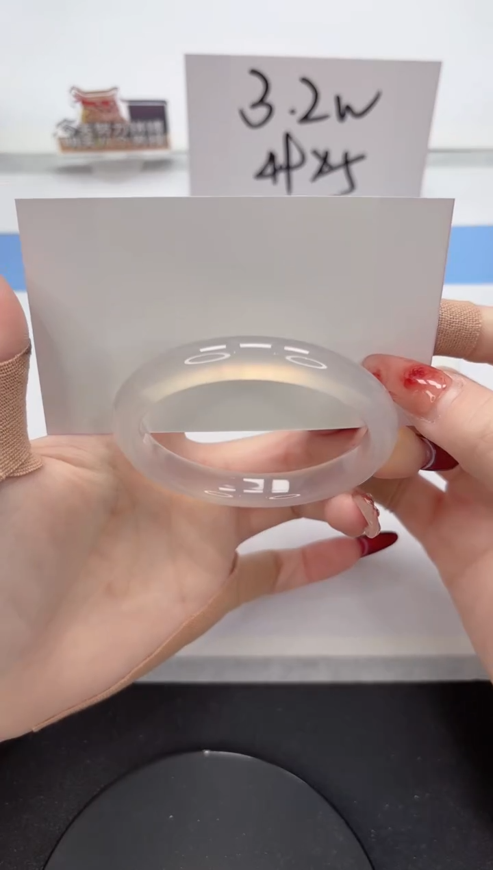 【闪购商品】石英质玉手镯未镶嵌A65-56.5