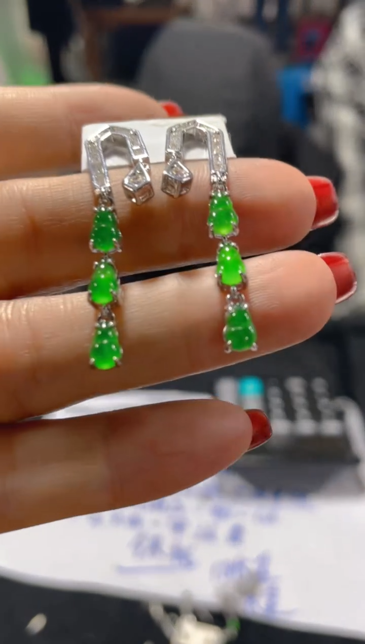 【闪购商品】定制翡翠未镶嵌天然A货翡翠多样性发货拍一发一