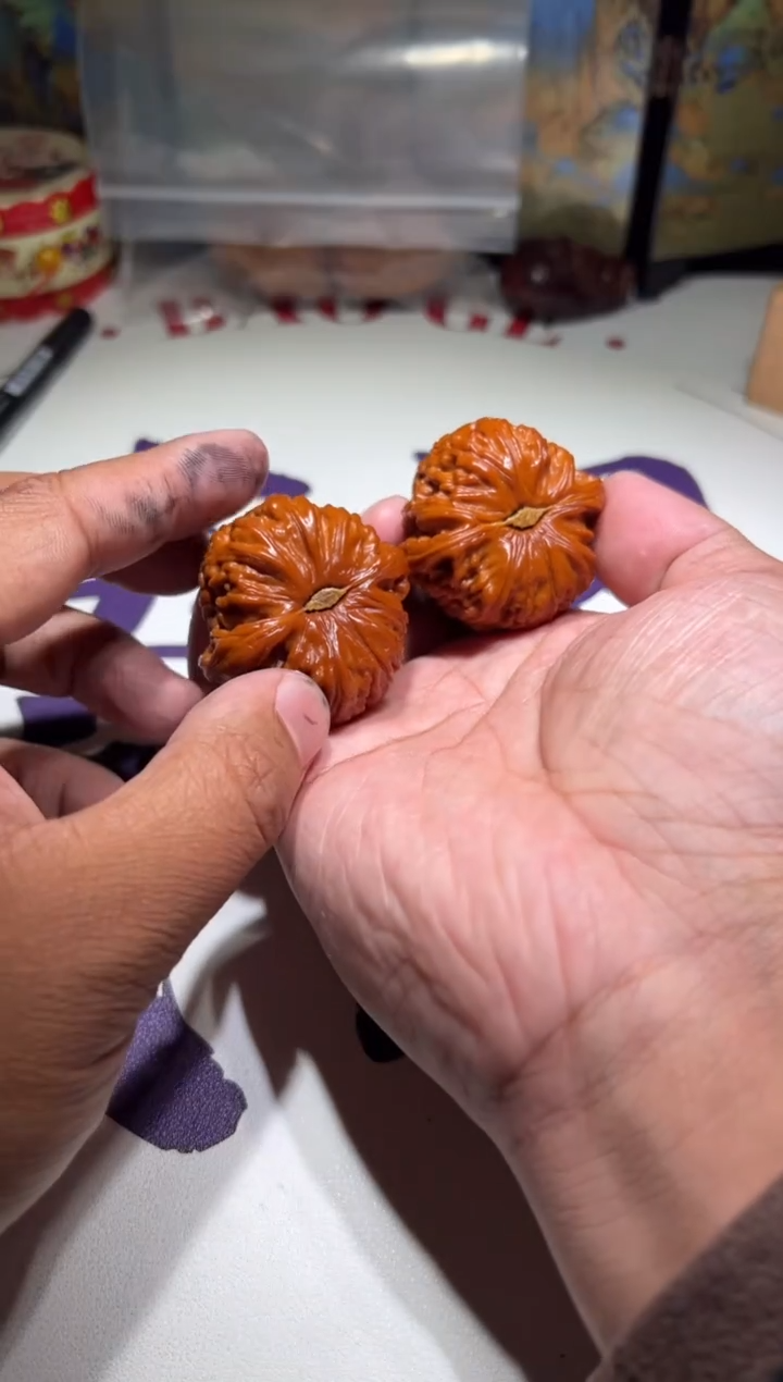 【闪购商品】文玩核桃把件宝阁文玩核桃白狮子