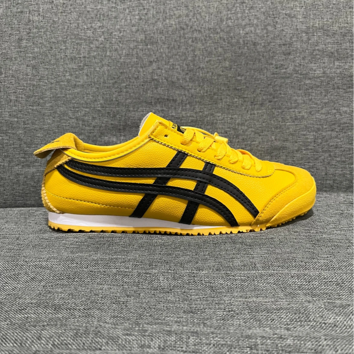 【爆款推荐】2025春夏时尚百搭真皮休闲运动鞋男女情侣低帮阿甘潮鞋