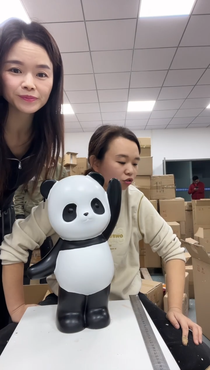 树脂胖哒落地摆件