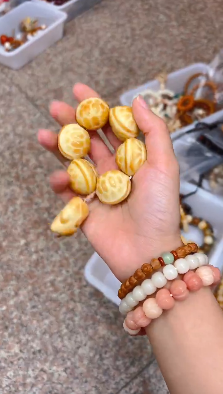 吊坠菩提根/象牙果富甲手捻 黄色兔 26+