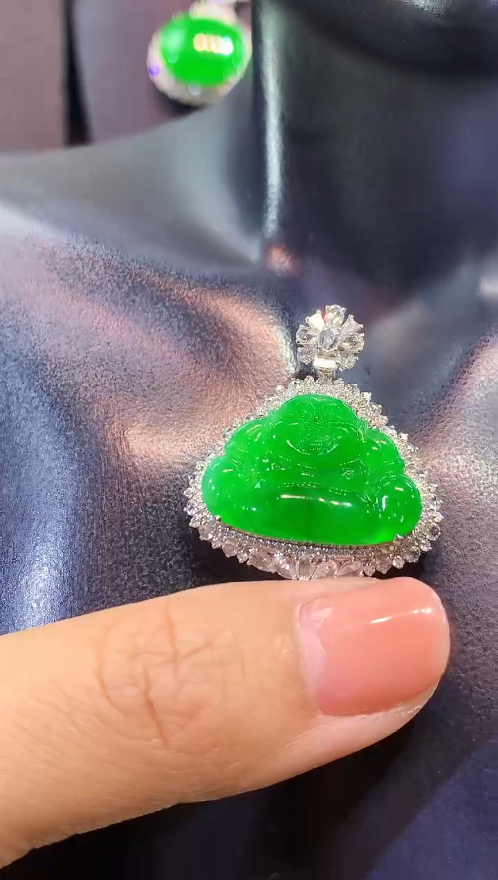 吊坠(不含链)18K金镶嵌翡翠佛公