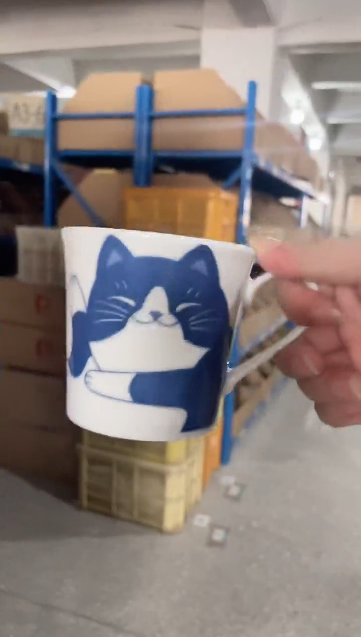 陶瓷深色猫咪马克杯