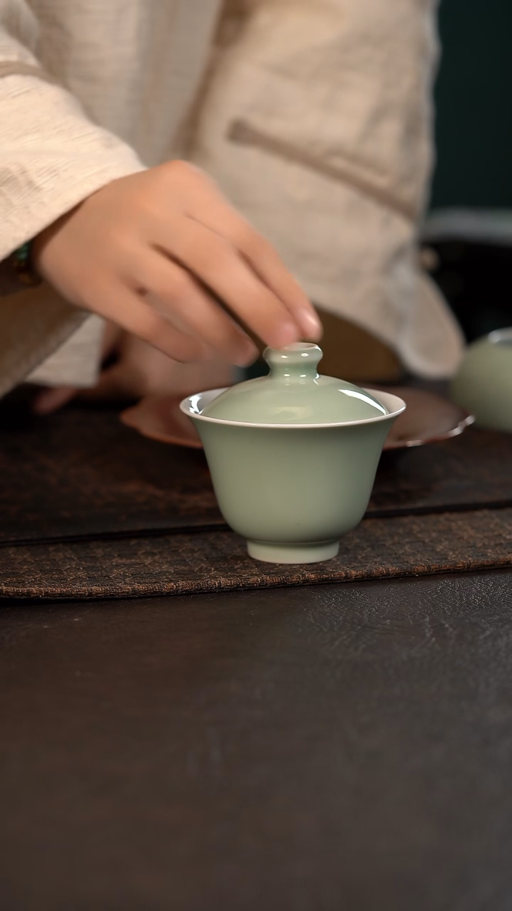 【闪购商品】杯云霞珍藏豆青纯色小盖碗