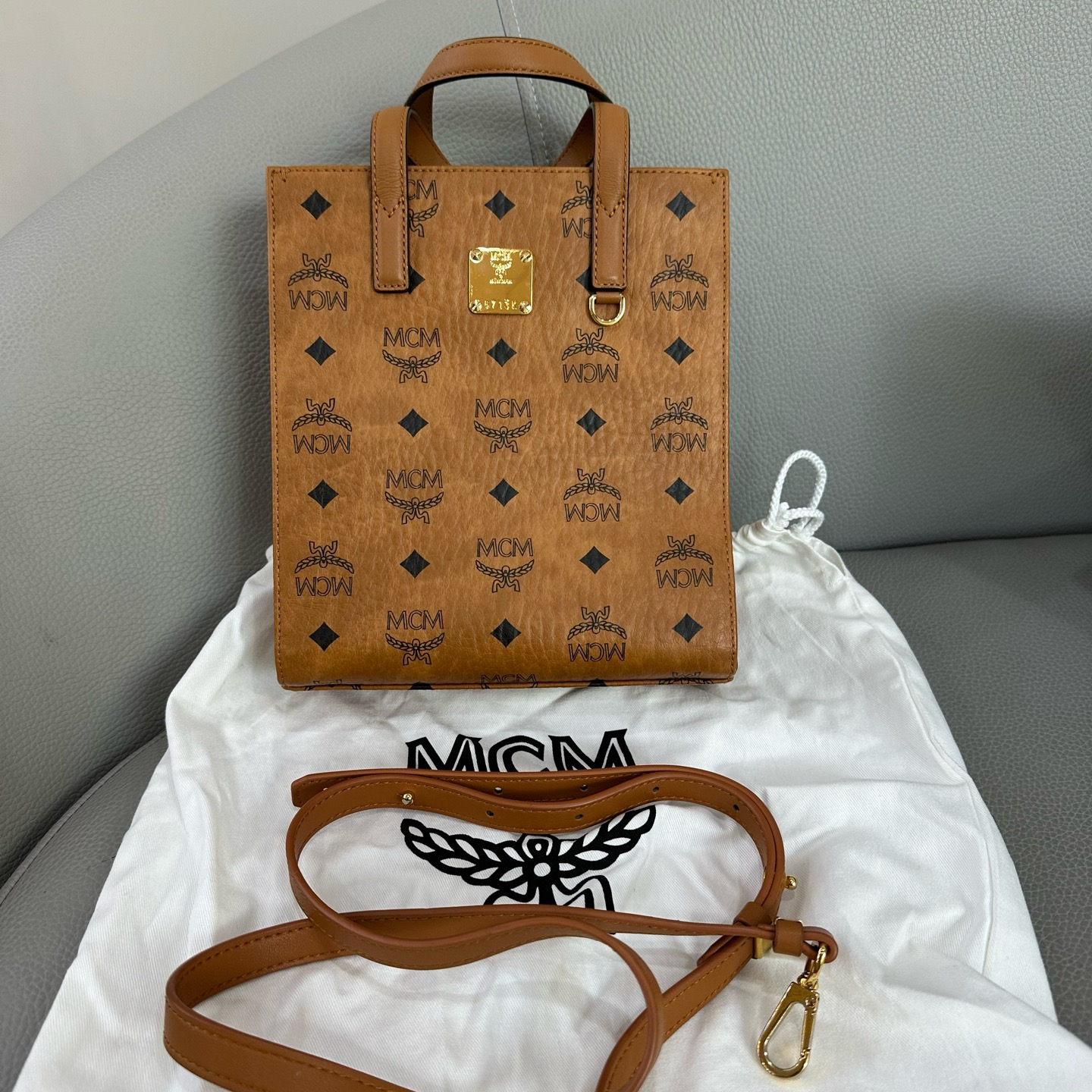95新 MCM   MCM 干邑色琴谱mini 手提包 HS05541