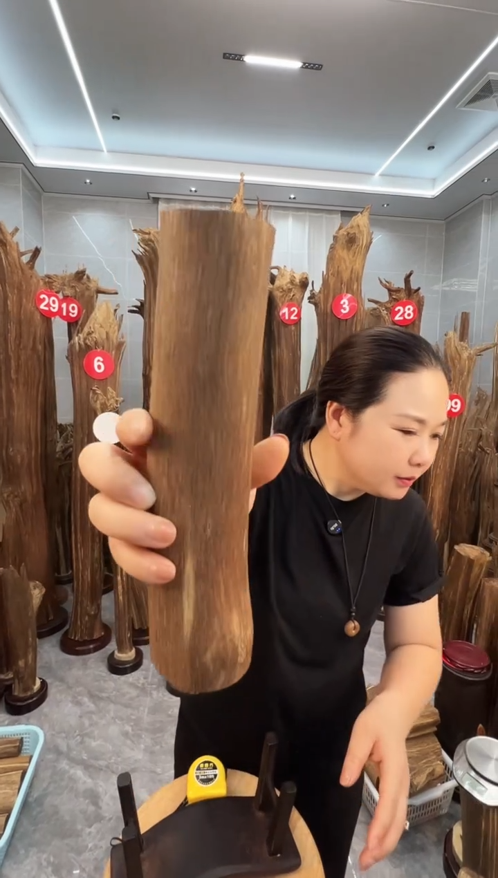 沉香碎屑沉香木沉香原料