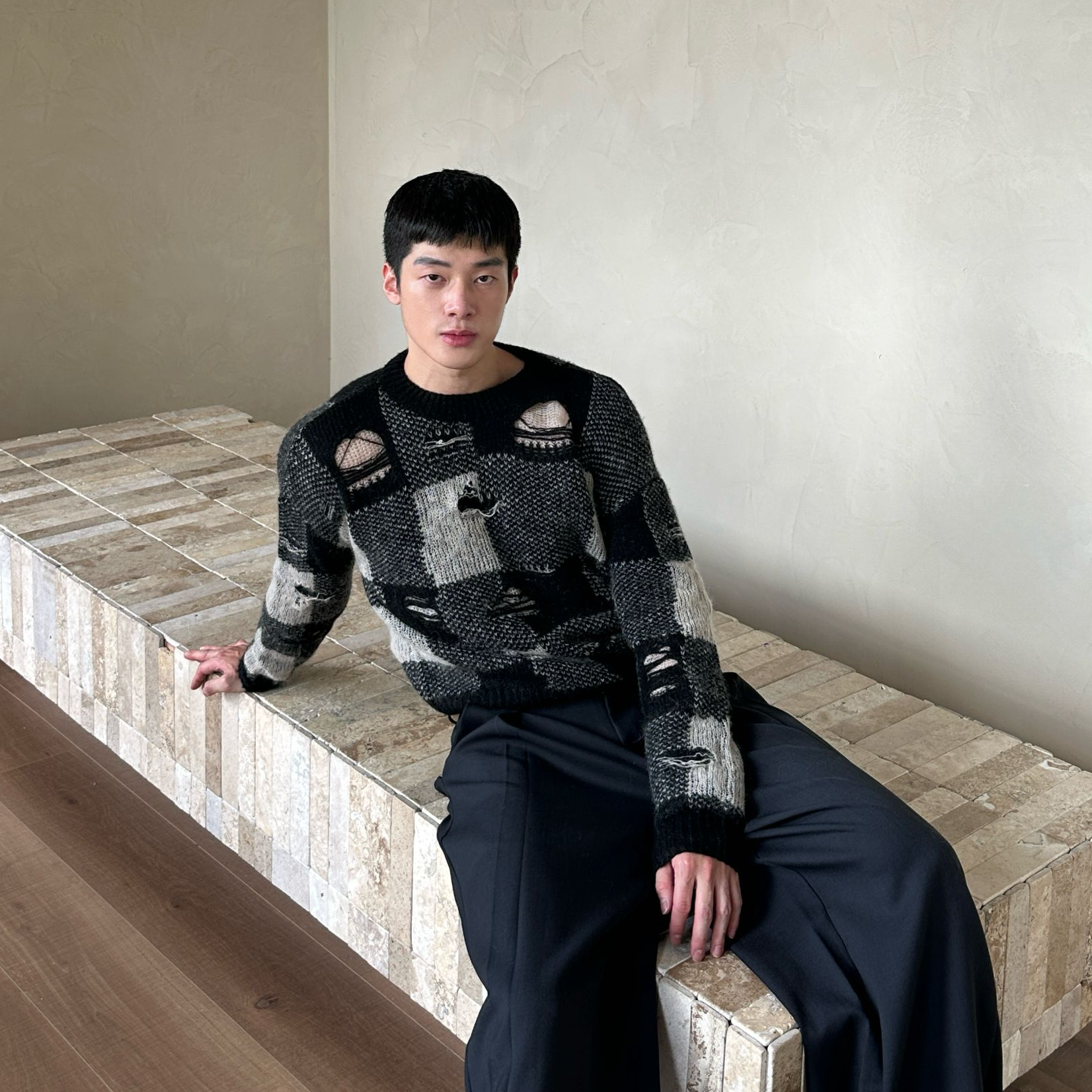BOYZTUFF【羊毛马海毛】破洞拼色针织圆领秋冬宽松型休闲黑白格毛衣