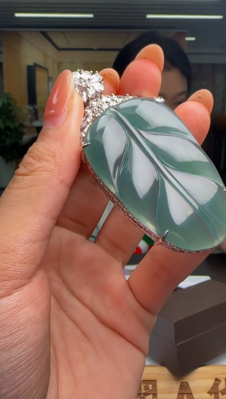 翡翠未镶嵌颈饰WB11670翡翠
