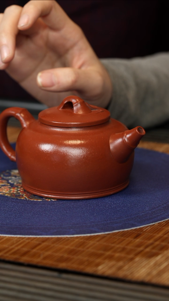 【闪购商品】紫砂茶壶LHQ 朱泥 意竹 210cc