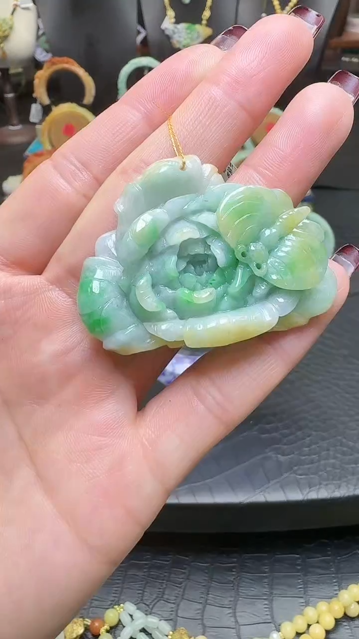 【闪购商品】翡翠颈饰未镶嵌蝶恋花