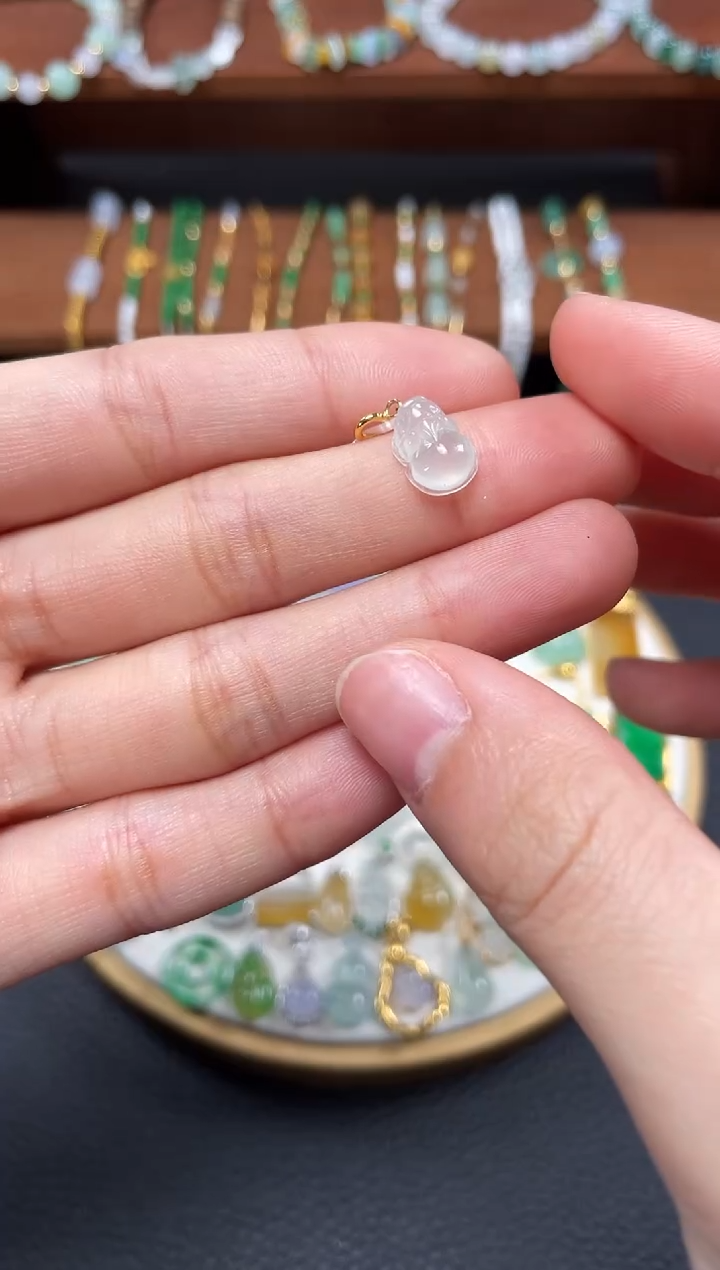 【闪购商品】翡翠吊坠(不含链)18K金镶嵌一个   JK693