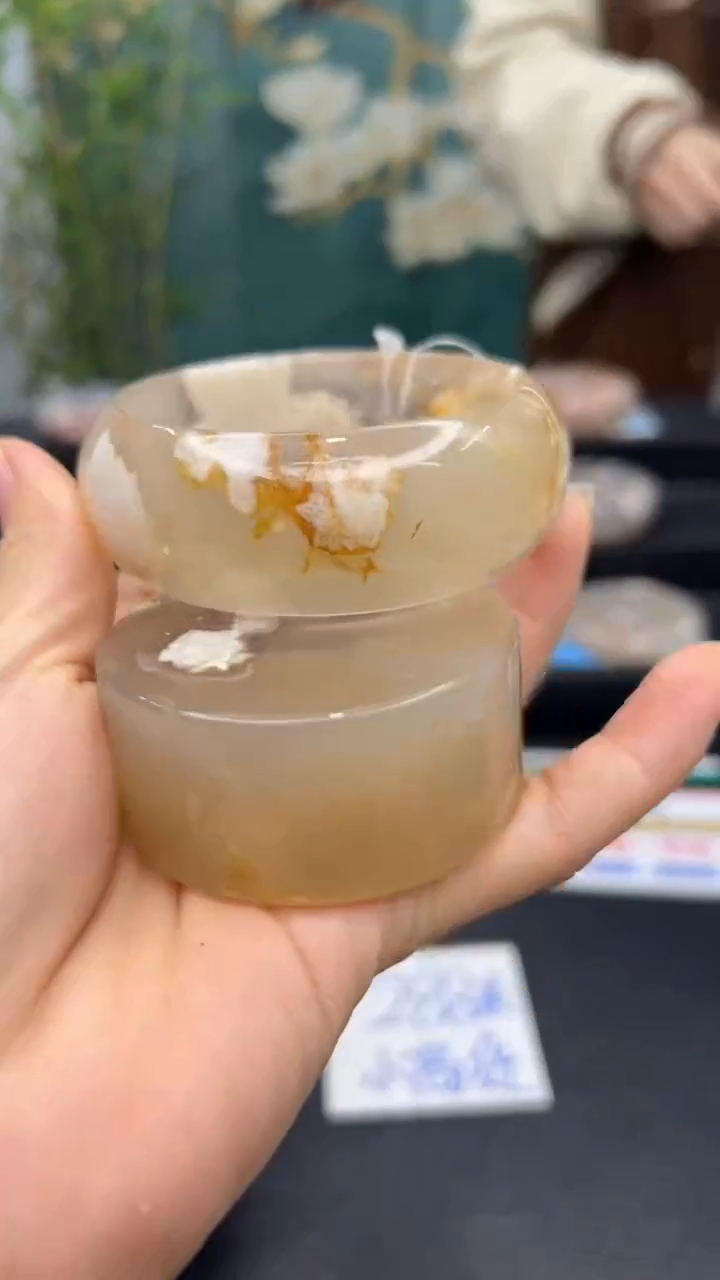 【闪购商品】石英质玉手镯未镶嵌A444(61圈赠送镯心)