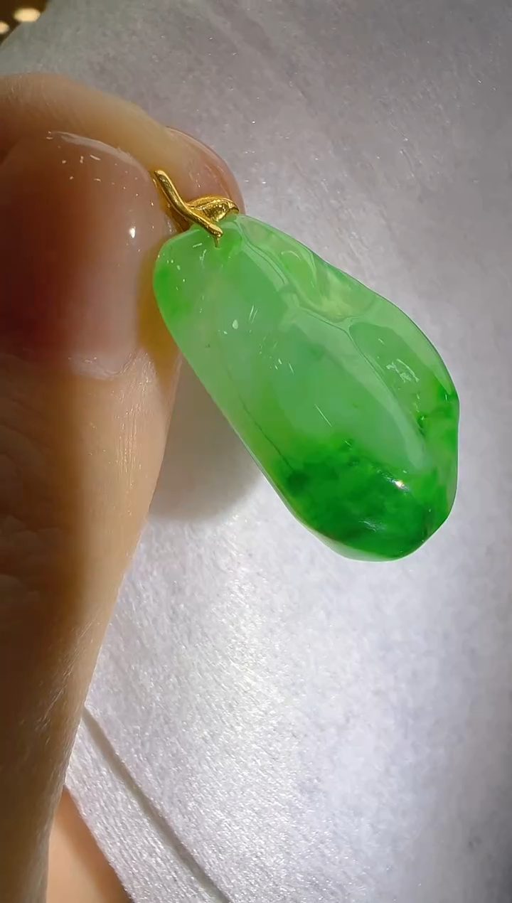 【闪购商品】翡翠吊坠(不含链)18K金镶嵌多样性发货拍一发一