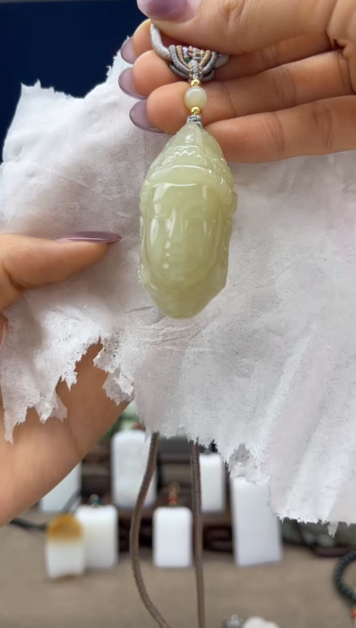 和田玉未镶嵌颈饰1