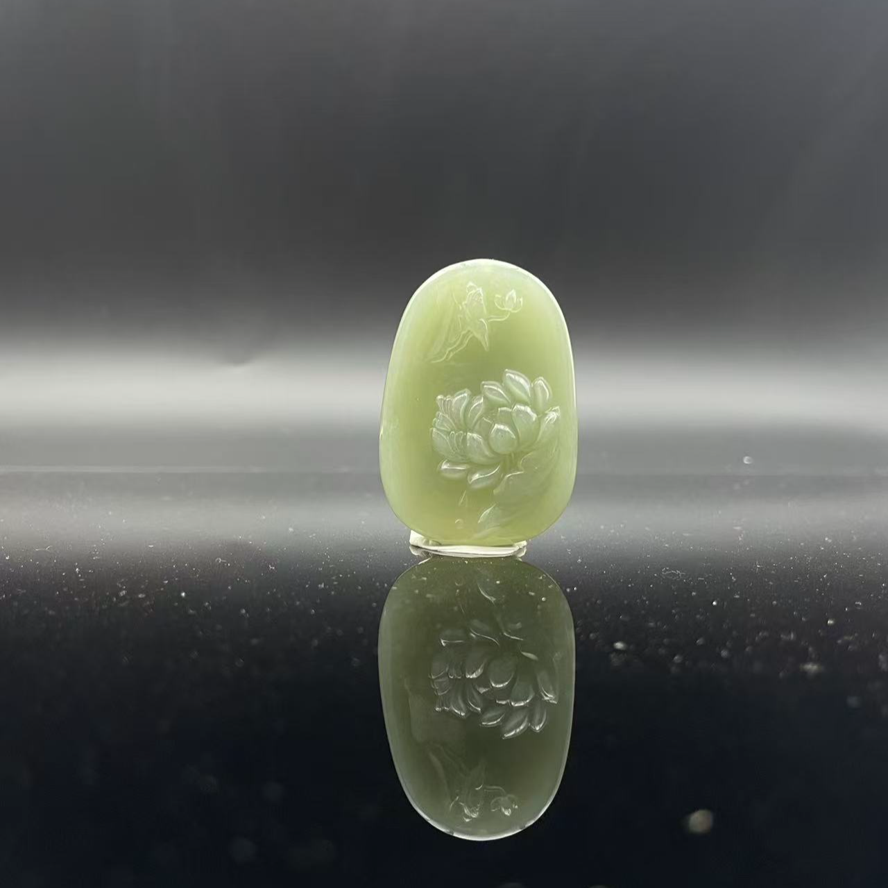 和田玉蝶恋花吊坠7545