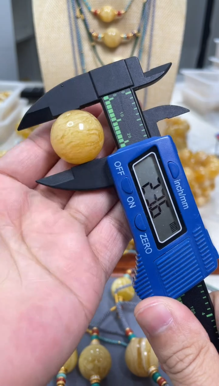 【闪购商品】琥珀颈饰未镶嵌原矿俄料蜜蜡圆珠23mm