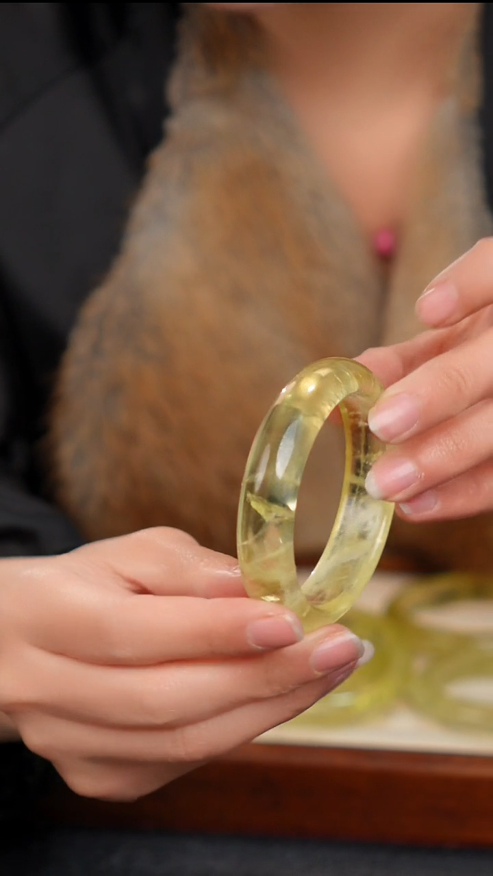 水晶摆件未镶嵌天然黄水晶手镯59圈口 