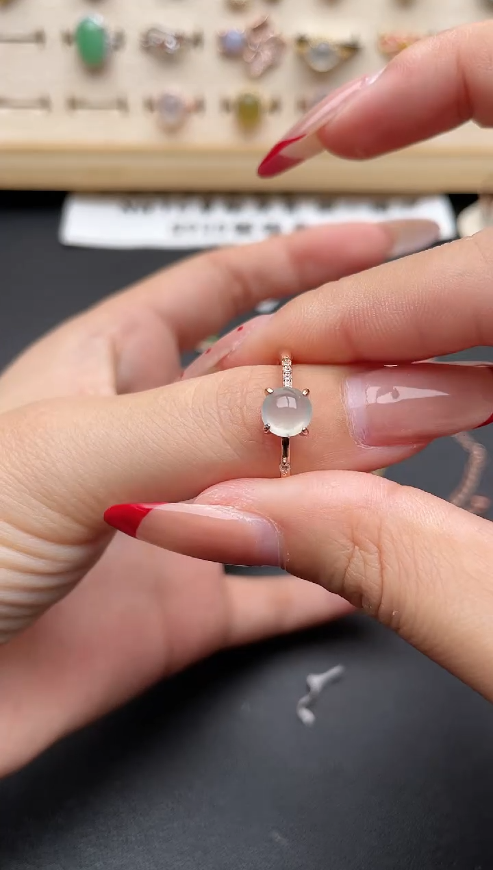 【闪购商品】翡翠戒指银S925镶嵌一物一证一礼盒