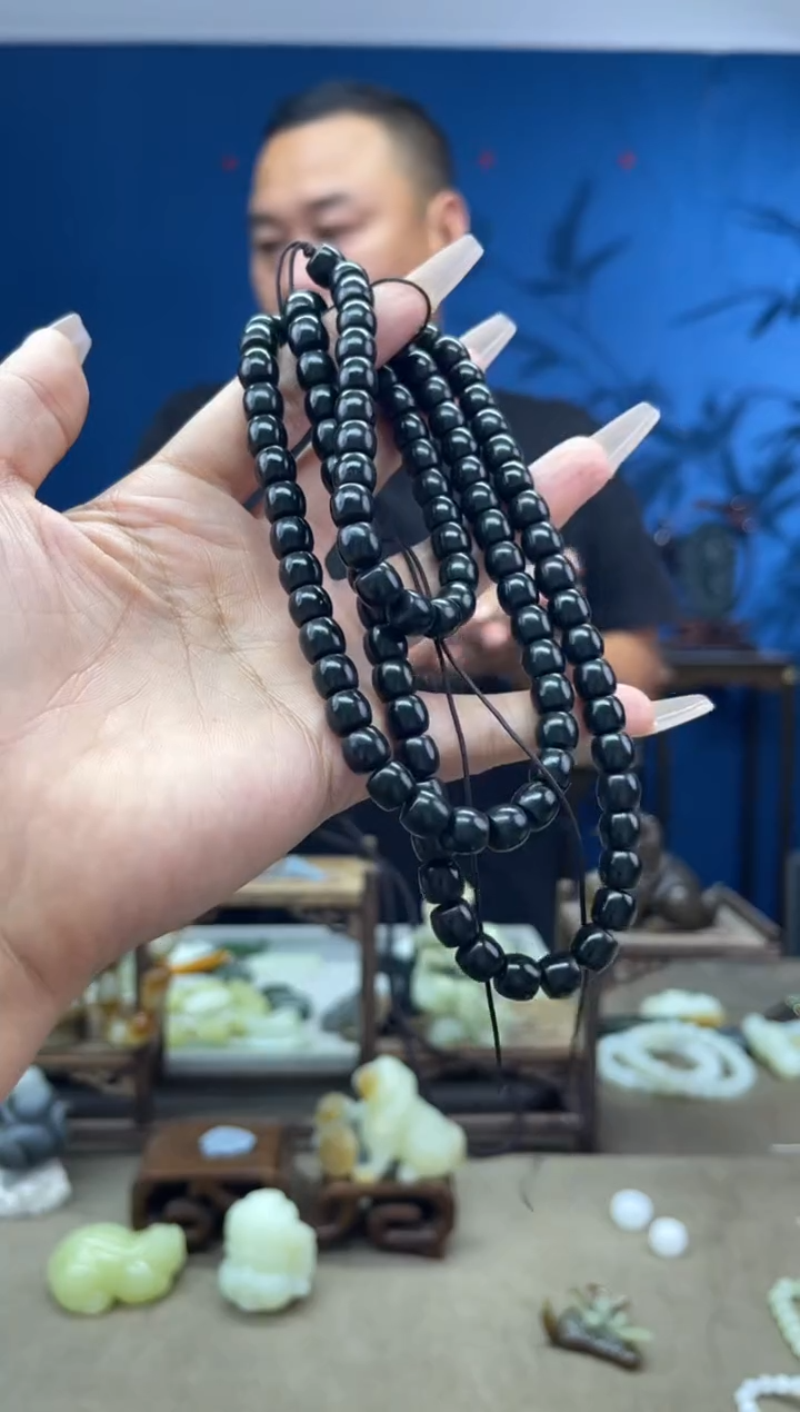 和田玉未镶嵌颈饰1