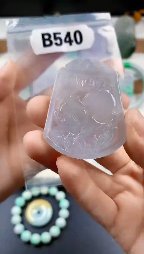 颈饰未镶嵌翡翠天然翡翠吊坠挂件