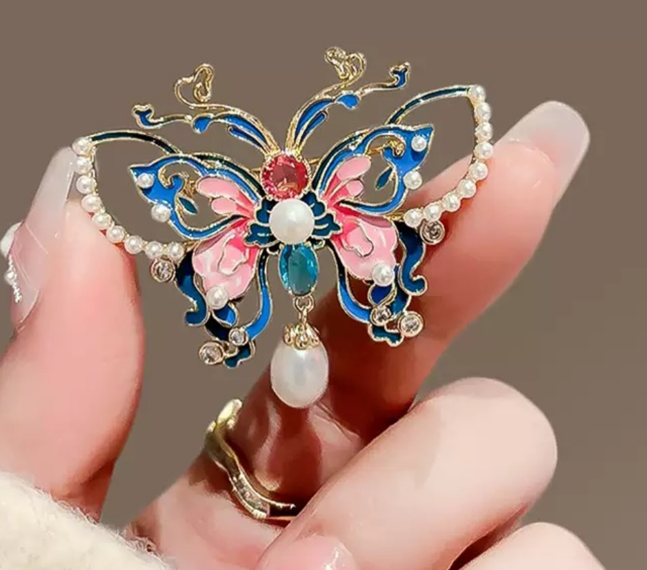 珐琅彩绘蝴蝶胸针高级感小众高档女大气奢华旗袍胸针国风中式
