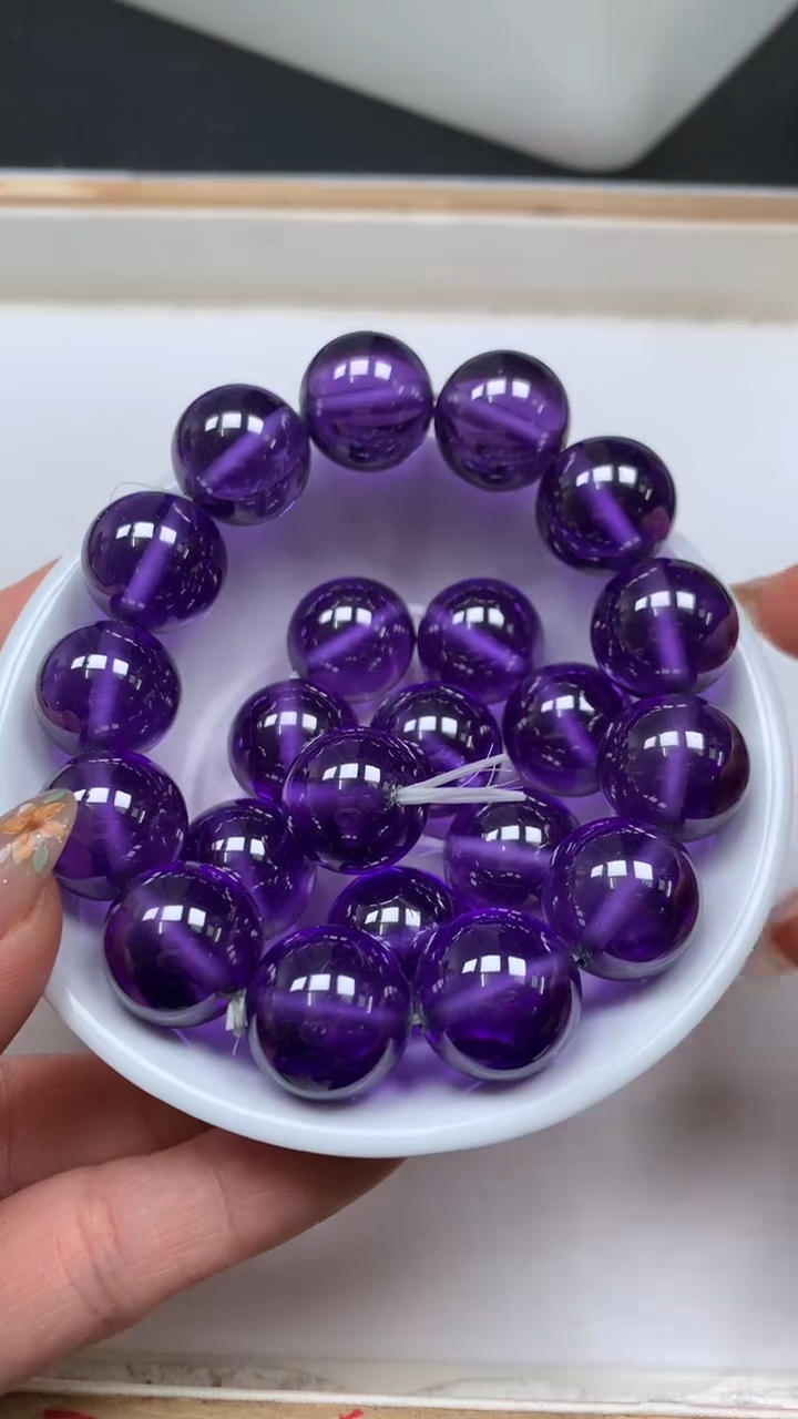 未镶嵌天然锆石散珠A2053深紫锆石16mm1个13.8元