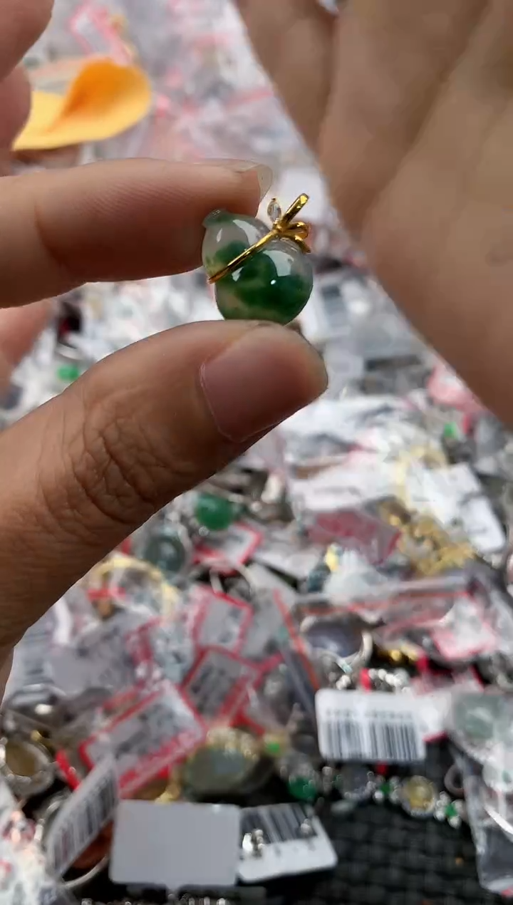 18K金镶嵌戒指翡翠15           6