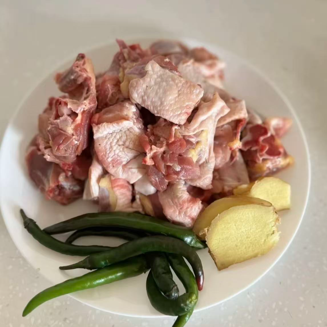 芋儿烧鸡（鲜鸡肉约520g） 