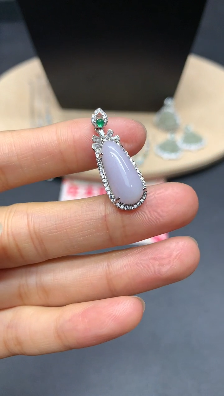 【闪购商品】翡翠吊坠(不含链)银S925镶嵌福瓜【多样性发其一】
