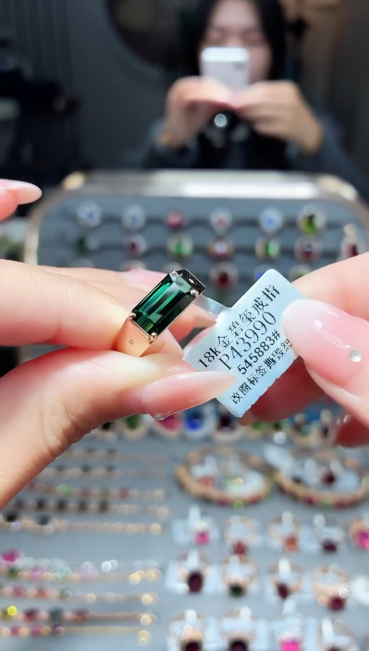 18K金镶嵌戒指碧玺3.05ct