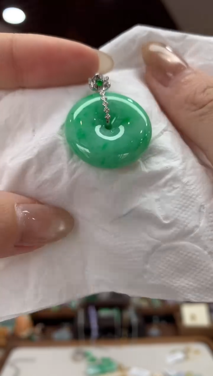 翡翠18K金镶嵌吊坠(不含链)平安扣