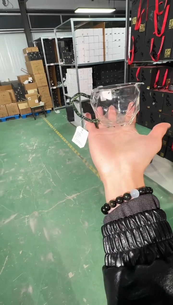 钻石公道杯 黑金把手  晶焱金标