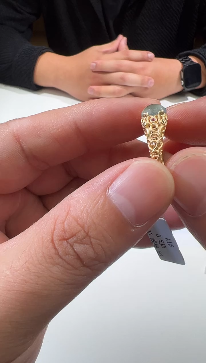 未镶嵌戒指翡翠戒指