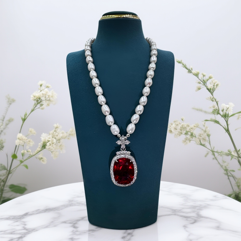 培育红宝石经典鸽血红 红色宝石古典珍珠项链贵气十足