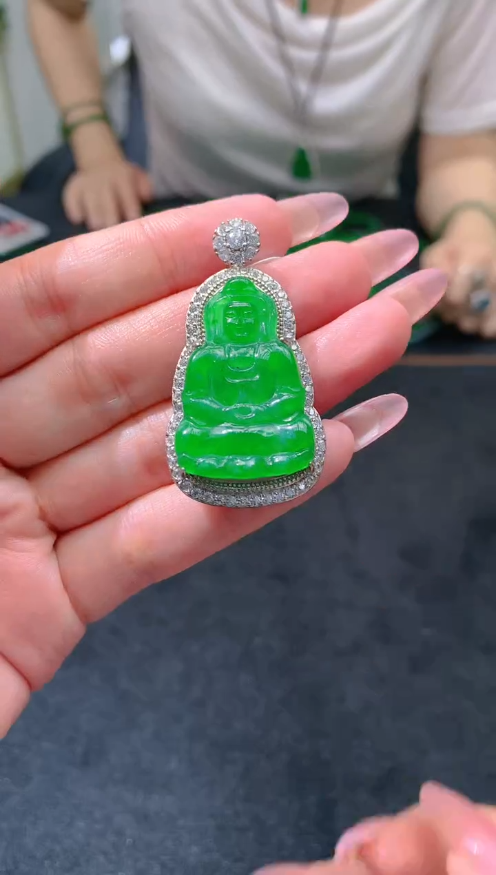 翡翠未镶嵌颈饰天然A货翡翠