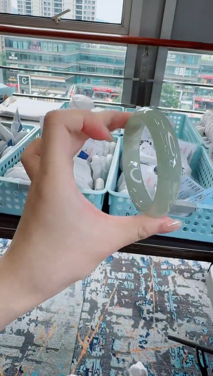 石英质玉手镯未镶嵌048-5859