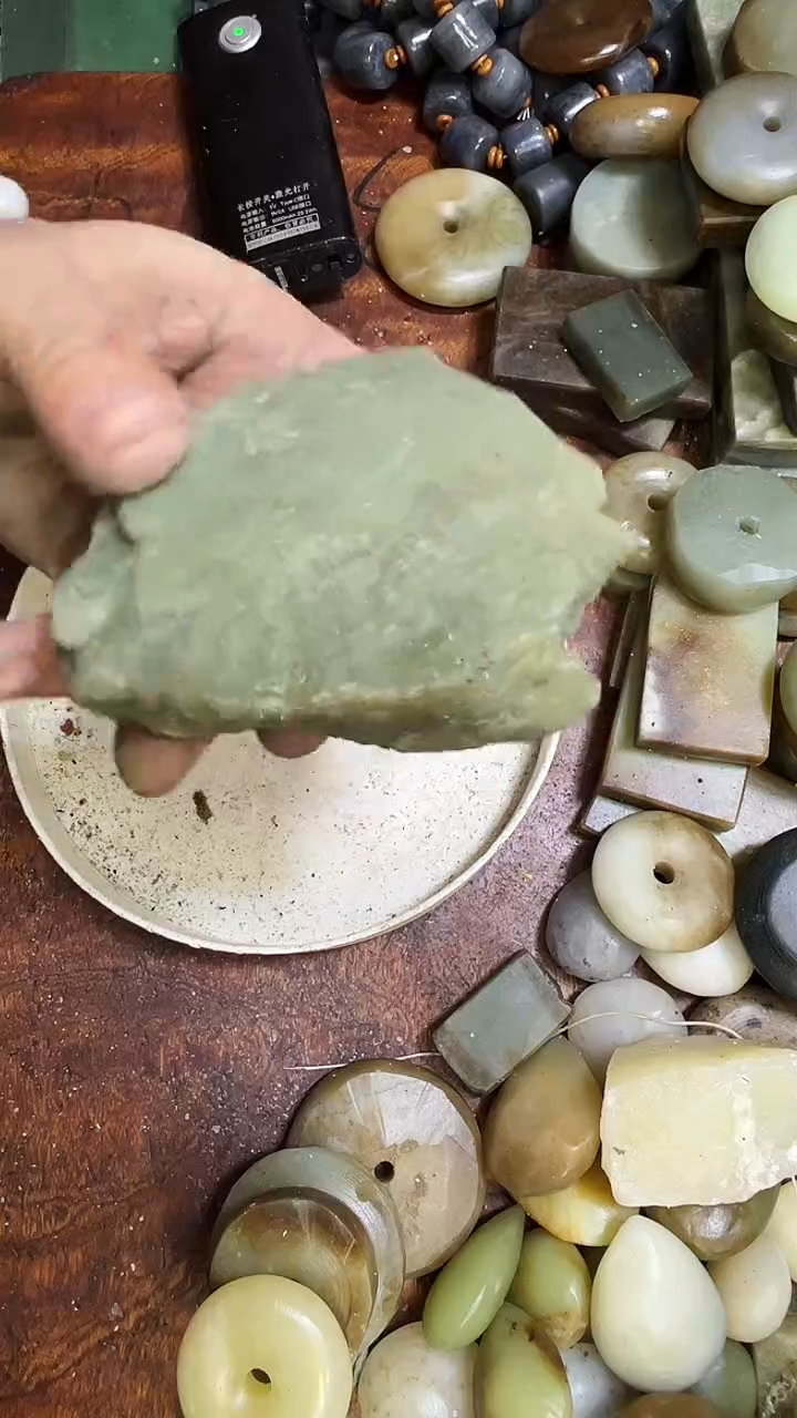 未镶嵌和田玉珠宝半成品1