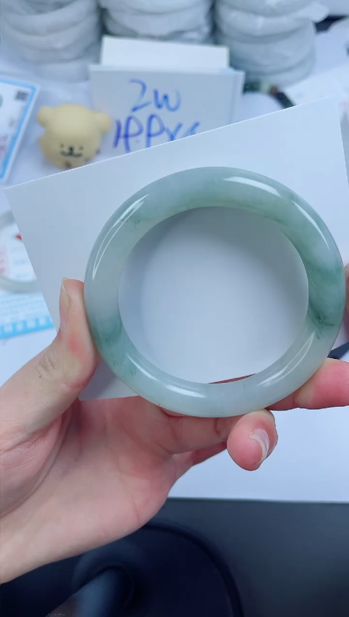 【闪购商品】石英质玉手镯未镶嵌134-52.6