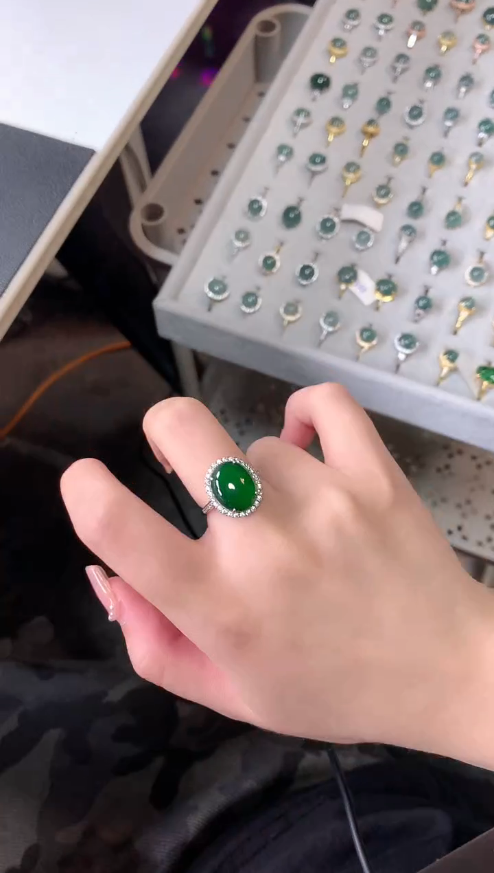 【闪购商品】翡翠戒指银S925镶嵌52141