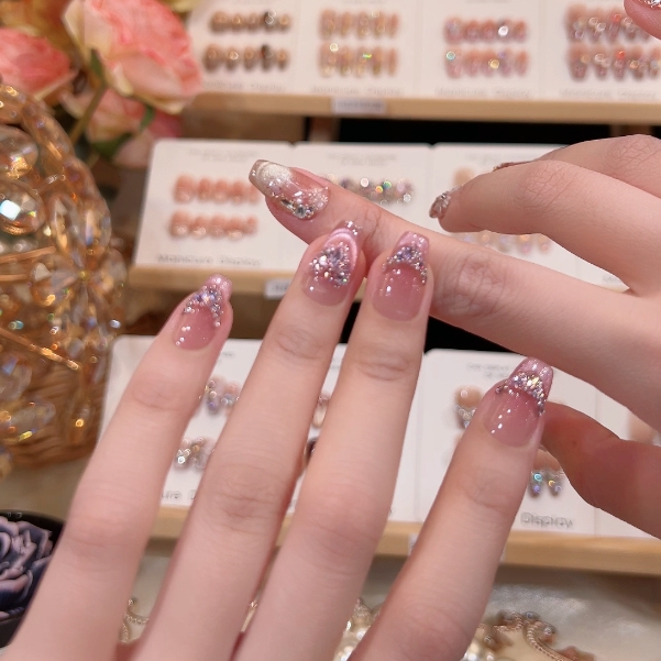 草莓晶石-SAYE飒爷手工美甲-可重复佩戴现货-掉钻包补-送工具包