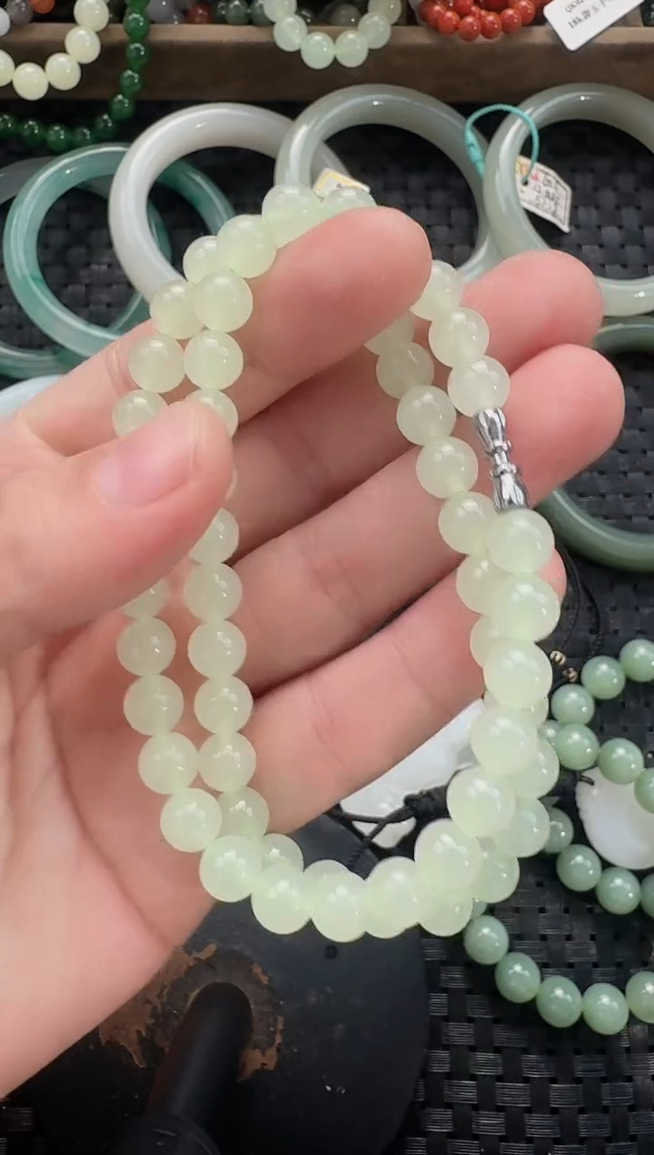 颈饰未镶嵌和田玉8mm翠色女神链