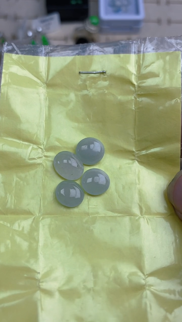 翡翠裸石天然翡翠蛋面106