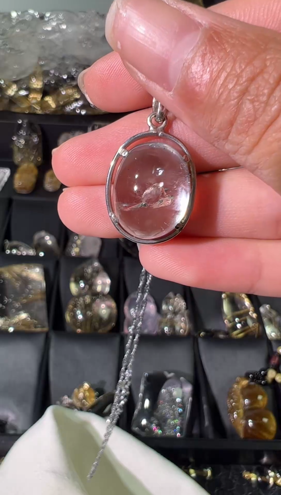 银S925镶嵌颈饰水晶天然晶中晶吊坠