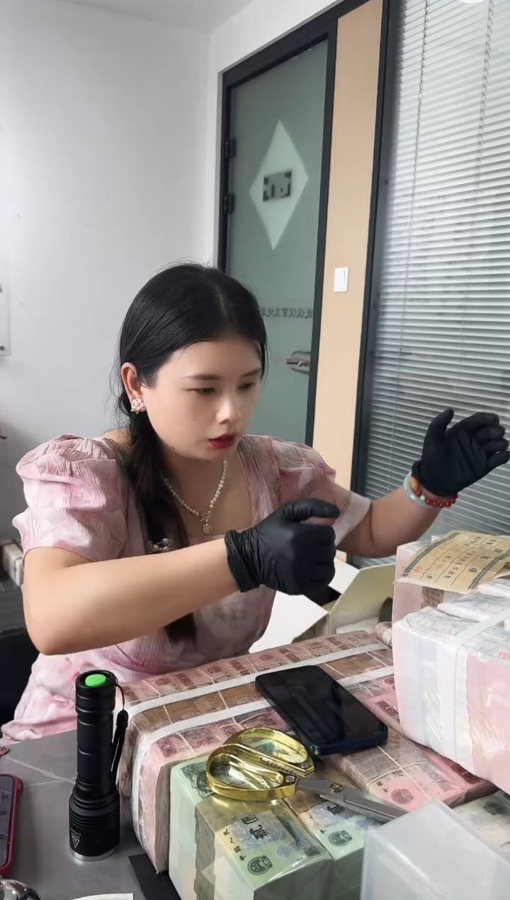 福利整刀百张连号  保真 不挑号 05 WY冠