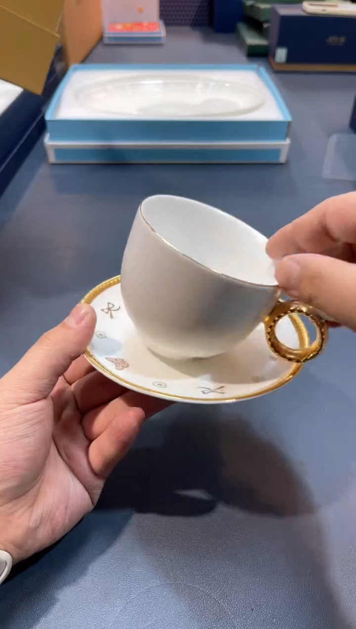 【闪购商品】碗F829全场正品，京东包邮