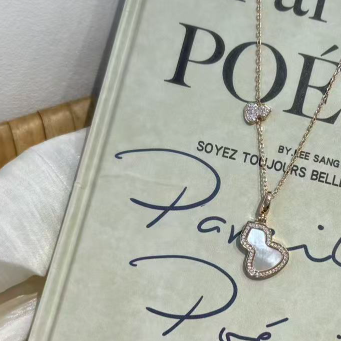 非金属仿珍珠吊坠 qi家葫芦白色经典项链334